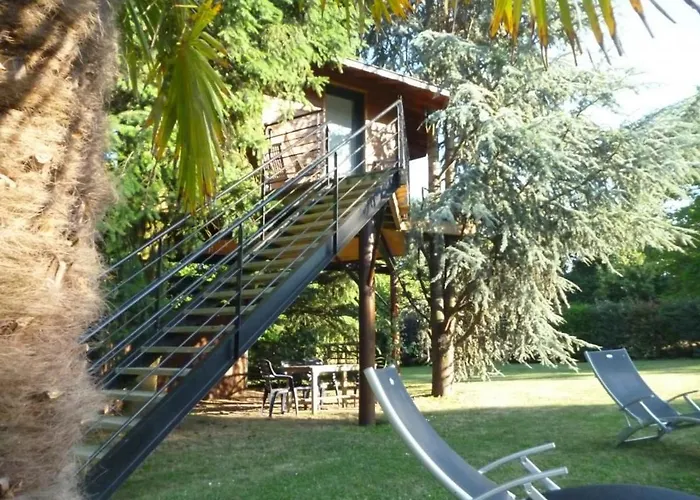 Perchée Avec Lit King-size, Salle D'eau, Kitchenette, Tv, Wi-fi Et Petit-déjeuner Inclus - Fr-1-306-1237 Bed & Breakfast Port-Saint-Père