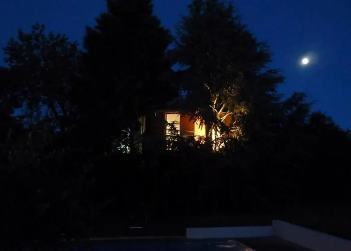 Perchée Avec Lit King-size, Salle D'eau, Kitchenette, Tv, Wi-fi Et Petit-déjeuner Inclus - Fr-1-306-1237 Bed & Breakfast Port-Saint-Père